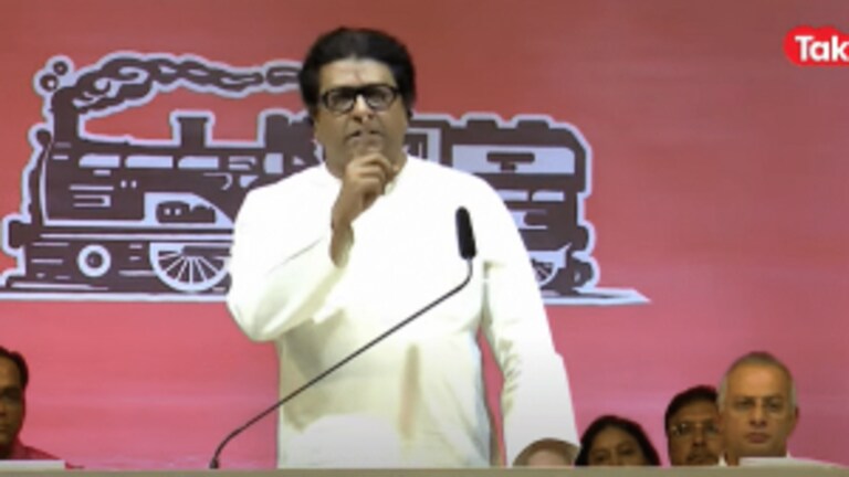 राज ठाकरे झाले आजोबा, शिवतिर्थावर नव्या पाहुण्याचं आगमन! Mumbai Tak