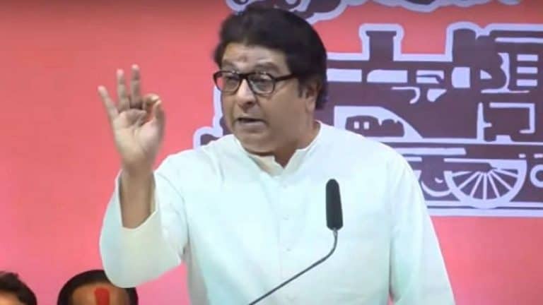 राज ठाकरेंचा पुढचा मार्ग खडतर, मनसे अध्यक्षांविरोधात वॉरंट जारी Mumbai Tak