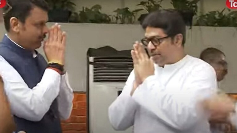 उपमुख्यमंत्री देवेंद्र फडणवीस राज ठाकरेंच्या भेटीला, मनसेच्या आमदाराला मंत्रिपदाची लॉटरी? Mumbai Tak