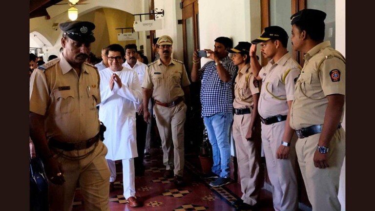 मनसे अध्यक्ष राज ठाकरेंना वाशी टोलनाका तोडफोड प्रकरणी जामीन मंजूर Mumbai Tak