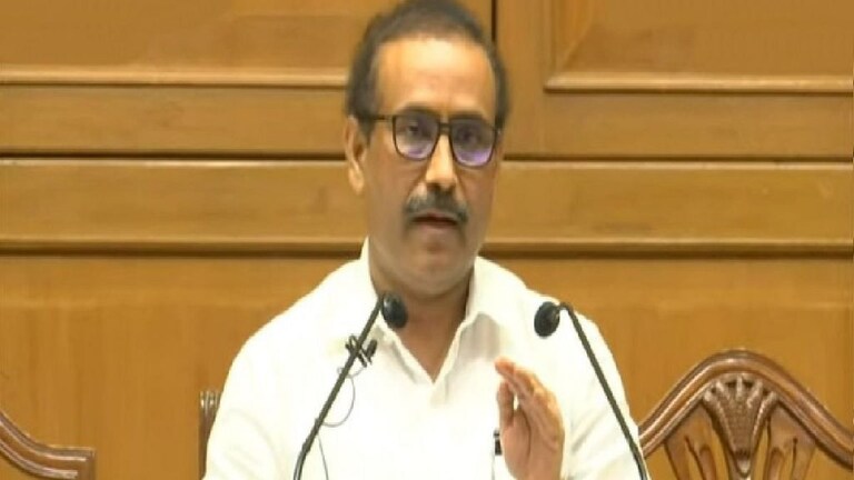 कोरोना रूग्ण वाढल्याने महाराष्ट्रात कठोर निर्बंध लागणार ? आरोग्यमंत्री राजेश टोपेंनी दिलं उत्तर Mumbai Tak