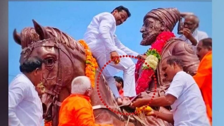 शिवरायांच्या पुतळ्याला हार घालताना NCP आमदार चढले घोड्यावर, सोशल मीडियावर शिवप्रेमींमध्ये नाराजी Mumbai Tak