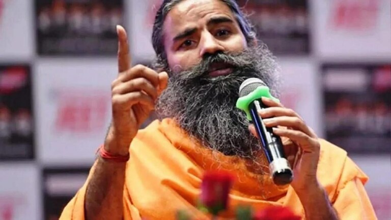 इंधनाच्या वाढत्या दरांबाबत विचारला प्रश्न तेव्हा रामदेवबाबा भडकले आणि म्हणाले….. Mumbai Tak