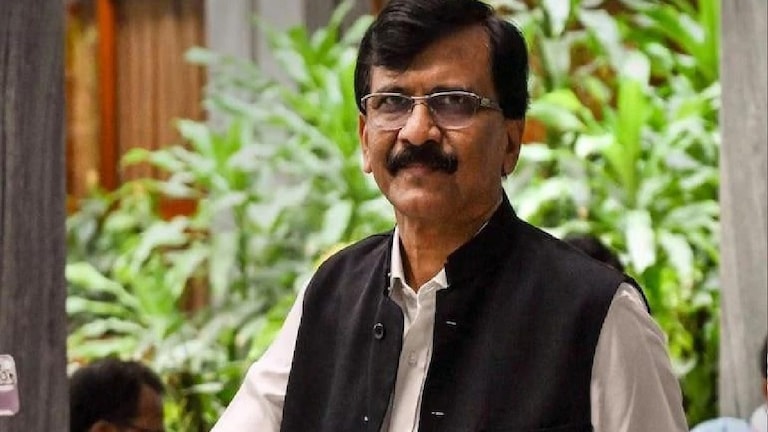 पत्राचाळ संजय राऊत सुरूवातीपासून सहभागी, ईडीचा आरोपपत्रात दावा Mumbai Tak