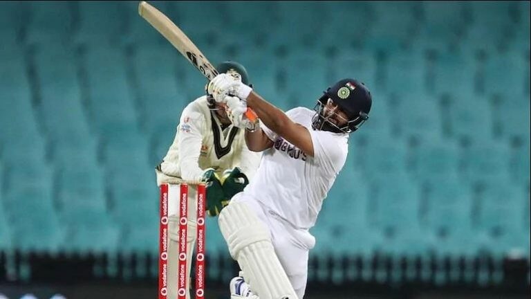 IPL 2021 : ऋषभ पंतच्या खांद्यावर मोठी जबाबदारी, नवीन सिझनमध्ये करणार दिल्लीचं नेतृत्व Mumbai Tak