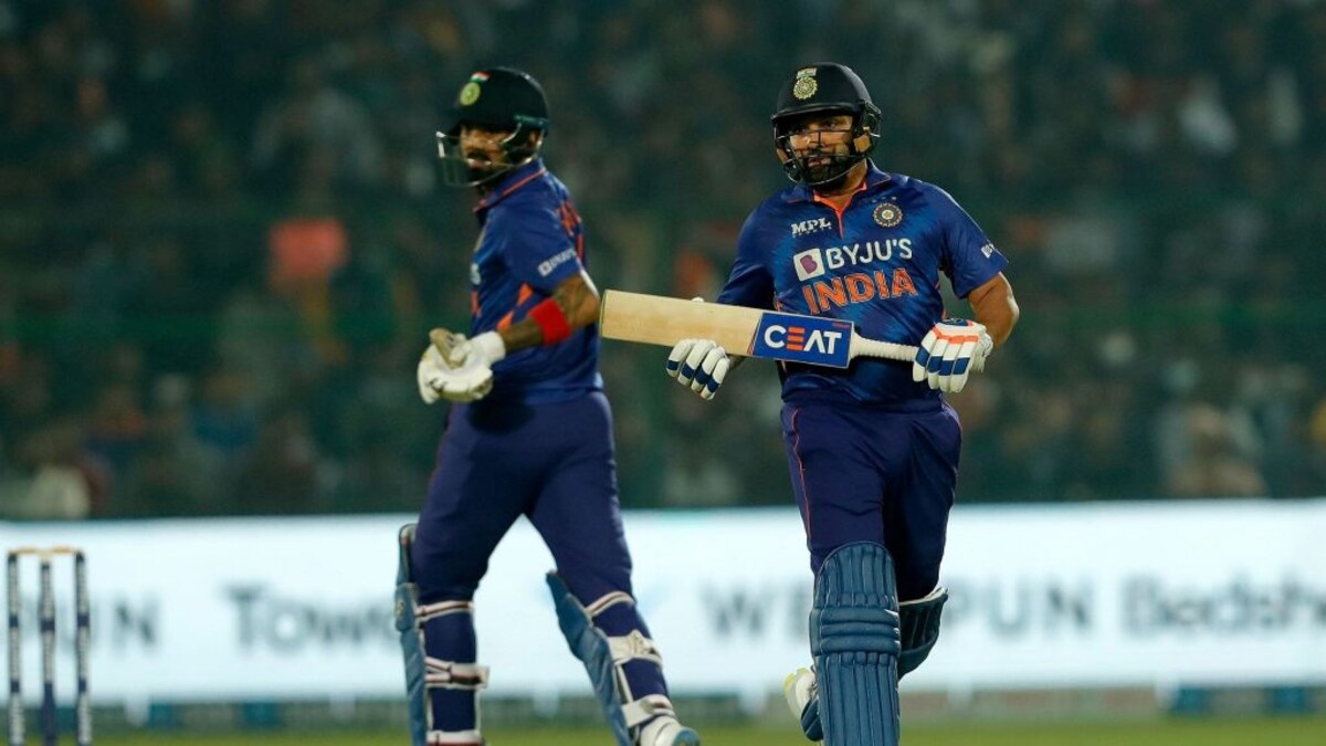 Ind vs NZ : रोहित शर्मा-द्रविड जोडीचा पहिला विजय, भारताची न्यूझीलंडवर ५ विकेटने मात Mumbai Tak