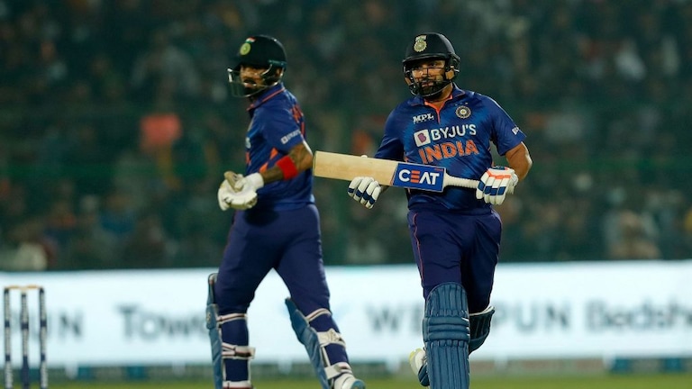 Ind vs NZ : रोहित शर्मा-द्रविड जोडीचा पहिला विजय, भारताची न्यूझीलंडवर ५ विकेटने मात Mumbai Tak