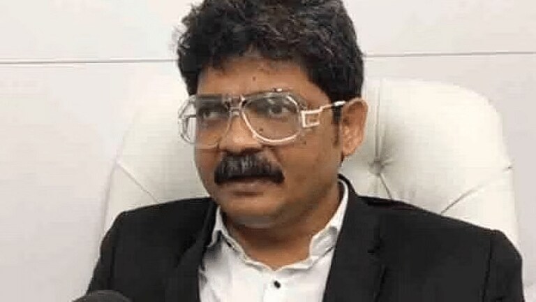 गुणरत्न सदावर्ते यांना अटक; शरद पवार यांच्या घरावरील हल्ल्यानंतर पोलिसांची कारवाई Mumbai Tak