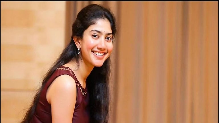 Sai Pallavi: “यापुढे बोलताना…” काश्मिरी पंडित-मॉब लिंचिंगच्या वक्तव्यावर स्पष्टीकरण Mumbai Tak