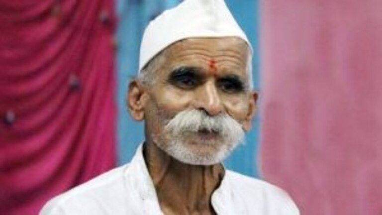 हिंदुस्थानाला तीन बाधा..म्लेंच्छ बाधा, आंग्ल बाधा आणि गांधी बाधा- संभाजी भिडे गुरुजींच विधान Mumbai Tak