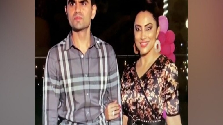 Kranti Redkar: समीर वानखेडेंची पत्नी क्रांती रेडकरबद्दल तुम्हांला या गोष्टी माहिती आहेत का? Mumbai Tak