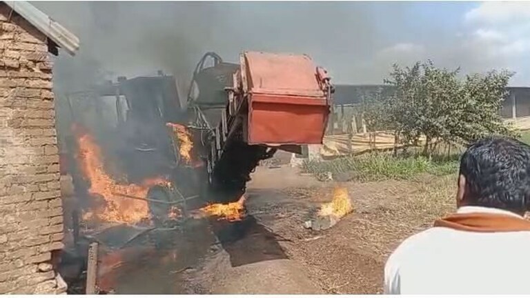 सांगली : Acid Factory मध्ये मोठा स्फोट, पुजा करताना अगरबत्ती लागून प्लॅस्टिकने घेतला पेट Mumbai Tak