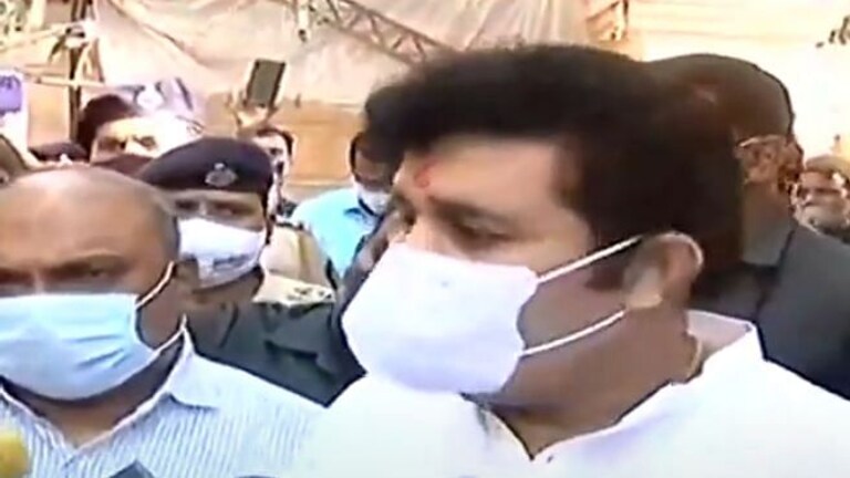 पाहा राजीनाम्यानंतर संजय राठोडांची पहिली प्रतिक्रिया, जशीच्या तशी Mumbai Tak