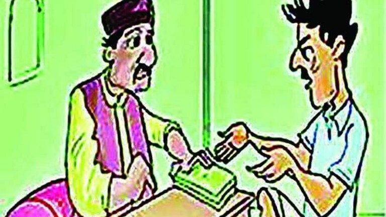 कर्जाची परतफेड करुनही जमीन परत करण्यास टाळाटाळ, सावकारावर गुन्हा दाखल Mumbai Tak