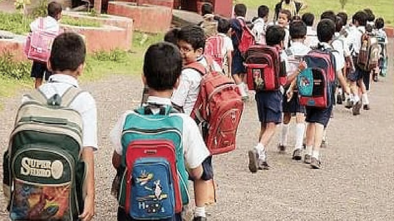 राज्यात पहिली ते चौथीचे वर्ग लवकर सुरू होणार? जाणून घ्या काय म्हणाले राजेश टोपे Mumbai Tak