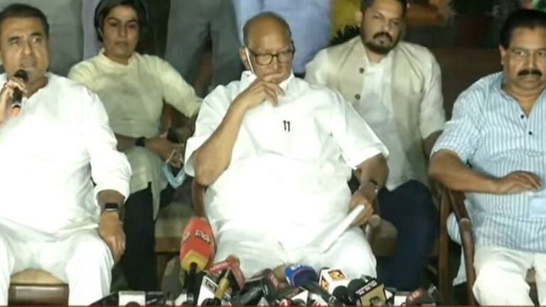 Sachin Vaze प्रकरणाचा महाराष्ट्रावर काहीही परिणाम होणार नाही-शरद पवार mumbaitak