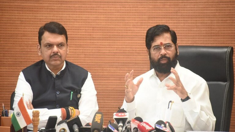 Maharashtra Cabinet : २० जुलैला मंत्रिमंडळ विस्तार?, १२ जण घेणार मंत्रीपदाची शपथ? Mumbai Tak