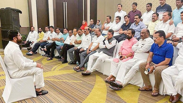 दीपक केसरकर ते शंभूराज देसाई… बंडखोरीत दिली साथ, एकनाथ शिंदेंनी अशी केली परतफेड! Mumbai Tak