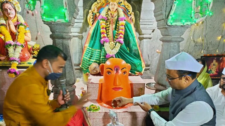 राज्यात शिवजयंतीचा उत्साह – शिवनेरीवर शिवाई देवीची महापूजा संपन्न Mumbai Tak