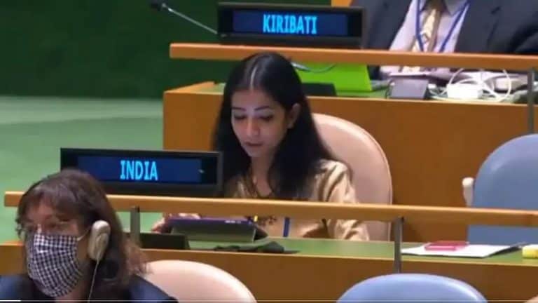 Sneha Dubey: पुण्यातील फर्ग्युसनच्या विद्यार्थिनीने पाकिस्तानला सुनावलं; कोण आहे स्नेहा दुबे? Mumbai Tak