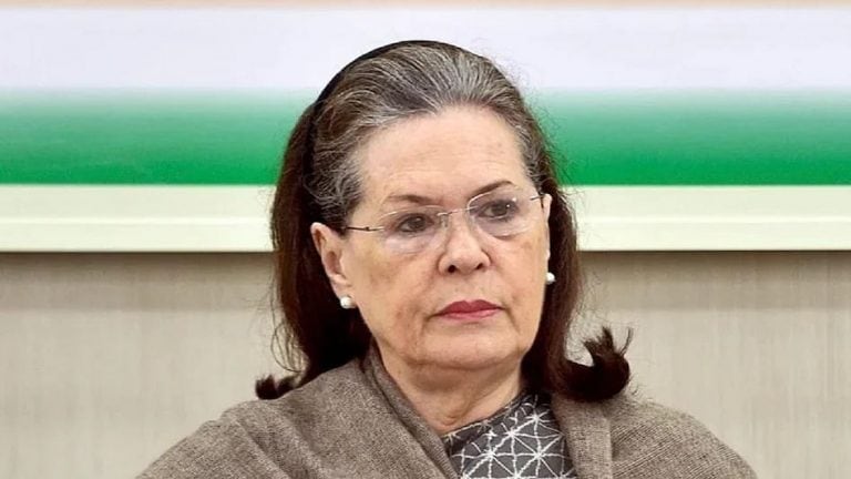 National Herald case : सोनिया गांधी यांची ईडीकडून सुमारे तीन तास चौकशी Mumbai Tak