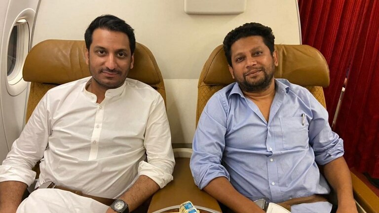 एकाच विमानातून प्रवास, सुजय विखे पाटील यांनी शेअर केला पार्थ पवारांसोबतचा फोटो, म्हणाले… Mumbai Tak