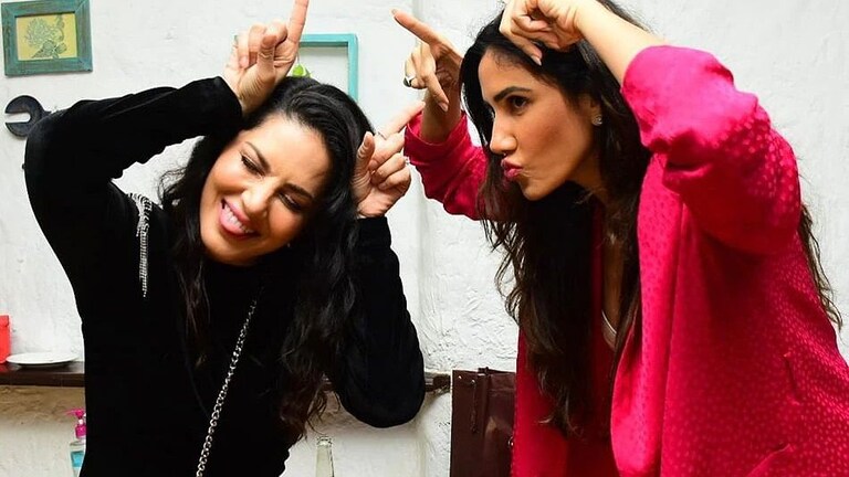 Sunny Leone Party: …अन् सनी लिओनीने वाढदिवसाच्या पार्टीत पतीला केलं किस Mumbai Tak