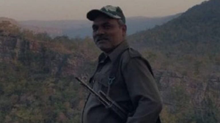 पोलिसांच्या गोळीबारात मिलिंद तेलतुंबडे ठार झाल्याची सूत्रांची माहिती, एकूण 26 नक्षल्यांना कंठस्नान Mumbai Tak