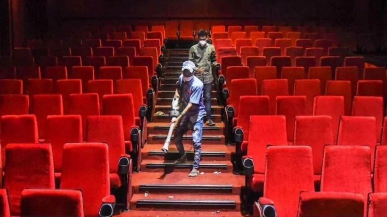 कोरोनाची धडकी! हरयाणातील पाच जिल्ह्यांमध्ये शाळा-महाविद्यालये, चित्रपटगृहांना पुन्हा टाळे Mumbai Tak