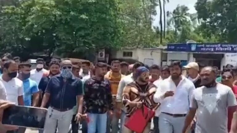गजा मारणेसारखीच दोन गुंडांची मिरवणूक, जेलमधून बाहेर येताच समर्थकांचा धुडगूस; Video व्हायरल mumbaitak