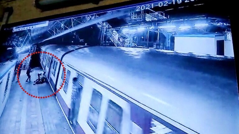 धक्कादायक! एकतर्फी प्रेमातून तरूणीला धावत्या ट्रेनसमोर ढकललं Mumbai Tak
