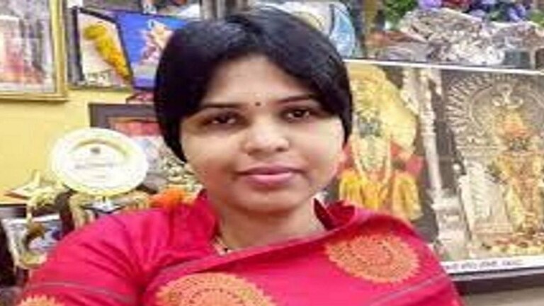 सामाजिक कार्यकर्त्या आणि बिगबॉस फेम ‘ताई’ तृप्ती देसाई कोरोना पॉझिटिव्ह, काळजी घेण्याचं केलं आवाहन Mumbai Tak