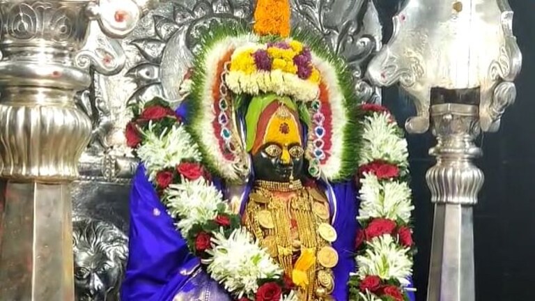 उस्मानाबाद : नवरात्र उत्सवात भक्तांना तुळजाभवानी मंदिरात प्रवेश नाहीच, सर्व धार्मिक विधी पंरपरेनुसार होणार Mumbai Tak