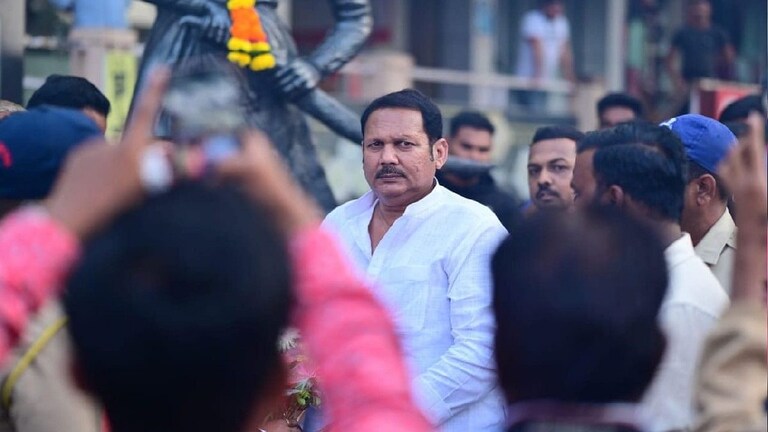 Udayanraje : छत्रपती शिवरायांचा अपमान झाल्यावर गप्प बसणारेही राज्यपालांएवढेच दोषी Mumbai Tak