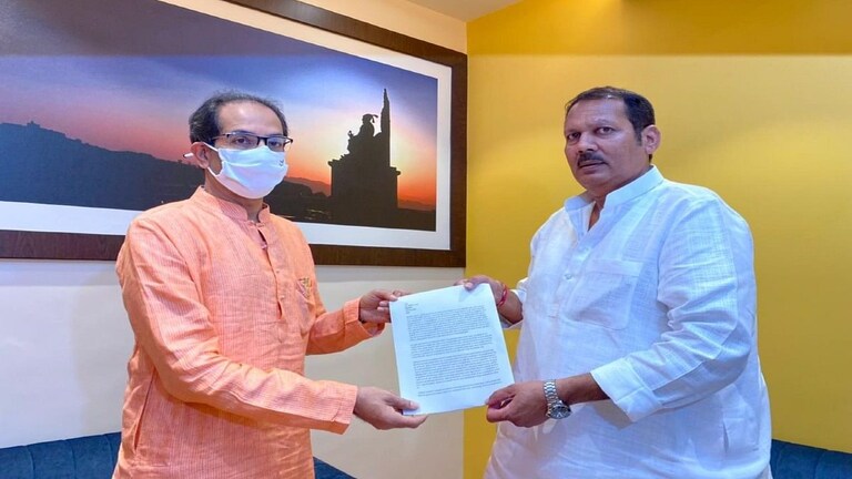 भाजप खासदार उदयनराजे भोसले मुख्यमंत्री उद्धव ठाकरेंच्या भेटीला Mumbai Tak