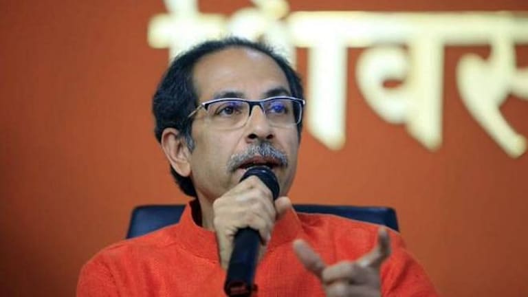 मुख्यमंत्री उद्धव ठाकरेच राहणार,राजीनाम्याचा प्रश्नच नाही; संजय राऊत यांचा दावा Mumbai Tak