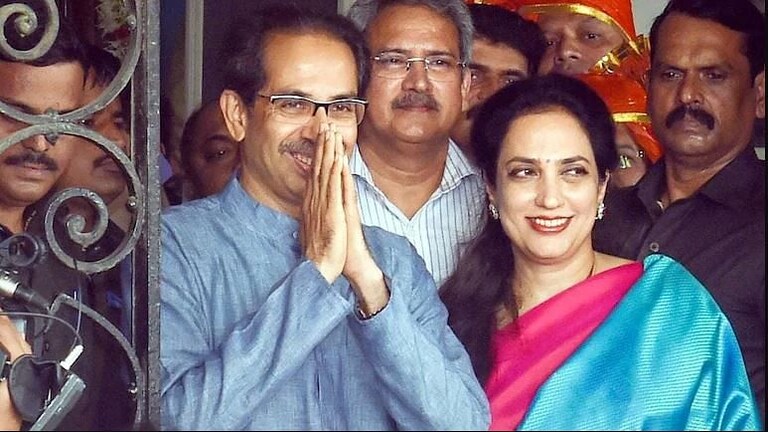 रश्मी ठाकरेंना महाराष्ट्राची राबडी देवी म्हटल्याचे प्रकरण, पुणे सायबर पोलिसांकडून गुन्हा दाखल Mumbai Tak