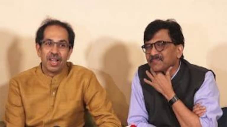 Uddhav Thackeray : संजय राऊत यांचा मला अभिमान आहे, ते स्पष्ट बोलतात म्हणूनच त्यांना अटक Mumbai Tak