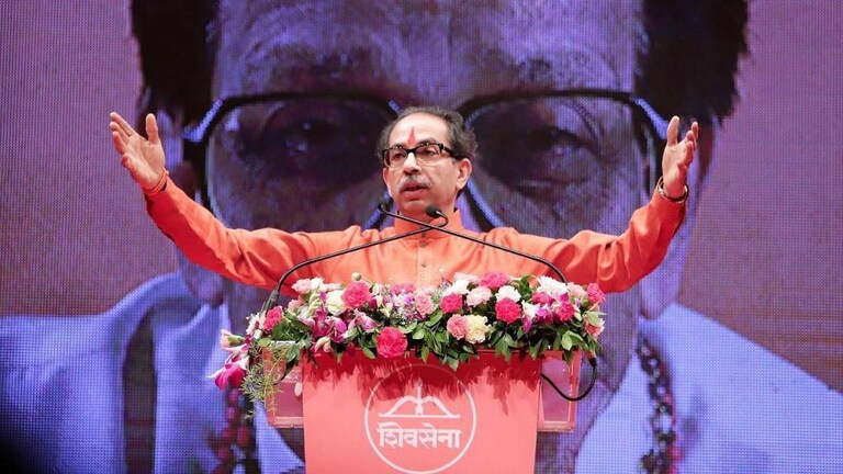 उद्धव ठाकरेंनी मैदान मारलं! शिवसेनेचा दसरा मेळावा शिवाजी पार्कवरच Mumbai Tak
