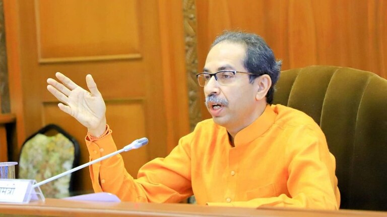 शिंदे बंडानंतर ठाकरे पहिल्यांदा मुंबईबाहेर; थेट औरंगाबादमध्ये शेतकऱ्यांच्या बांधावर जाणार Mumbai Tak