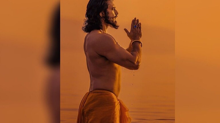 नागपुरात फडणवीसांच्या अभिनंदनाचे बॅनर; अमित शाहांचा फोटो गायब Mumbai Tak