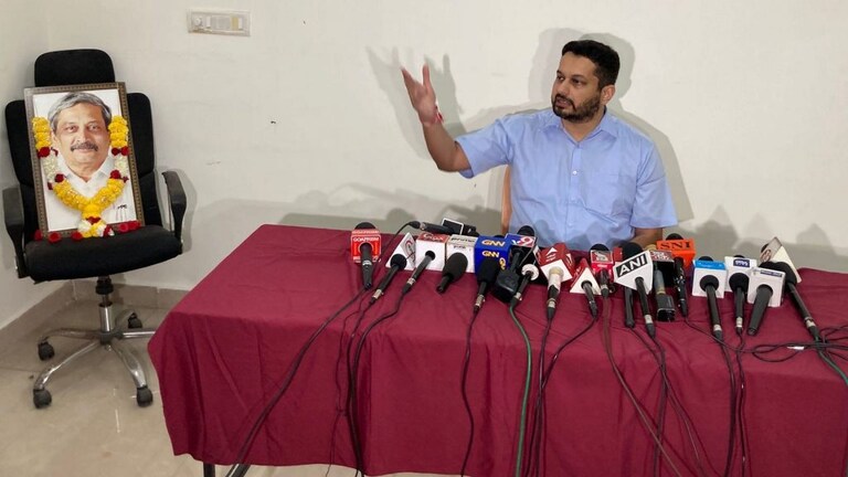 उत्पल पर्रिकरांची बंडखोरी, सामना मधून शिवसेनेचं भाजपवर टीकास्त्र; काँग्रेसलाही टोमणे Mumbai Tak