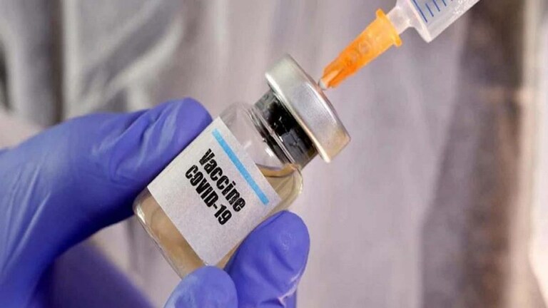 मुंबईतील 62 Vaccination Centers वर लसी संपल्याने लसीकरण थांबलं mumbaitak