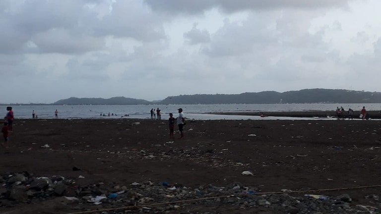 वसईच्या सुरूची समुद्र किनारी दोन तरूण बुडाले, लॉकडाऊनमधलं पर्यटन बेतलं जिवावर Mumbai Tak