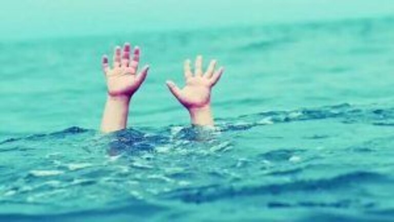 पुणे : अडीच वर्षाच्या मुलीचा कॅनॉलमध्ये पडून मृत्यू Mumbai Tak