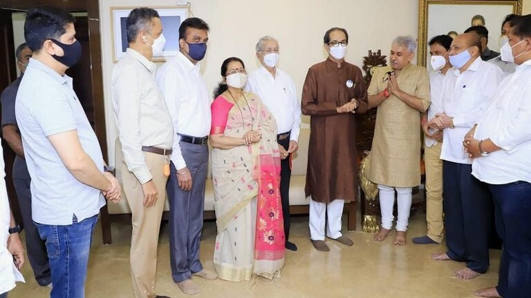 भाजपचे समीर देसाई शिवसेनेत (Samir Desai, Shivsena) Mumbai Tak