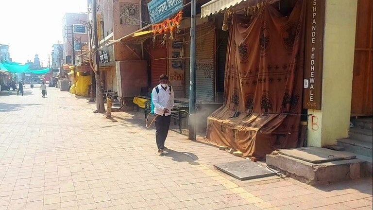 पंढरपूरची पोटनिवडणूक आली अंगलट, 27 पटीने वाढले कोरोना रुग्ण! Mumbai Tak