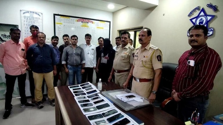 तब्बल 31 मोबाइलसह चोरट्याला पोलिसांनी केली अटक Mumbai Tak