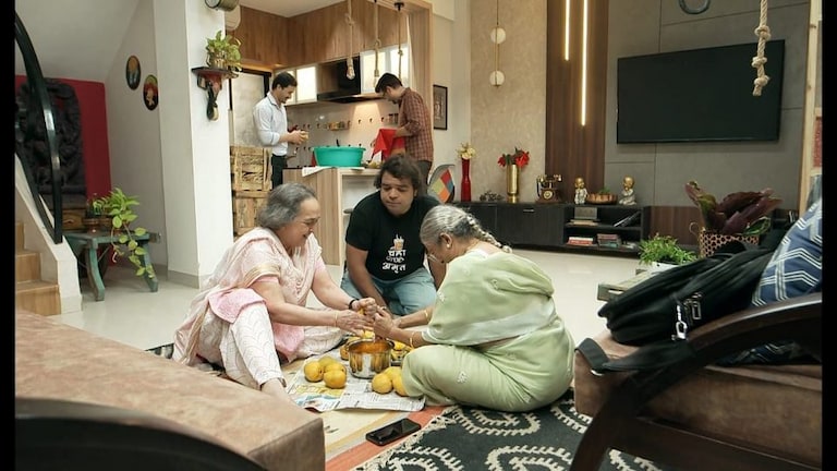 स्वप्निल जोशीने घेतला हापूस आंब्याचा आस्वाद,तू तेव्हा तशी मालिकेत झाली हापूस पार्टी Mumbai Tak