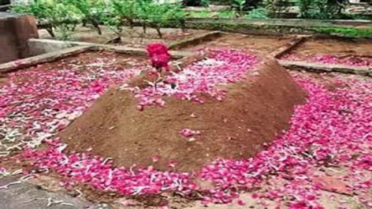 दहशतवादी अफझल गुरूचा मृतदेह कुटुंबाला सोपवला नव्हता, मग याकूब मेमनचा मृतदेह का सोपवला? Mumbai Tak